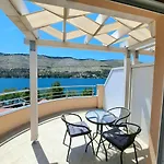 Open Sea Apartment