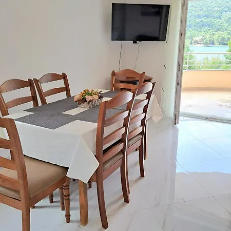 Open Sea Apartament *