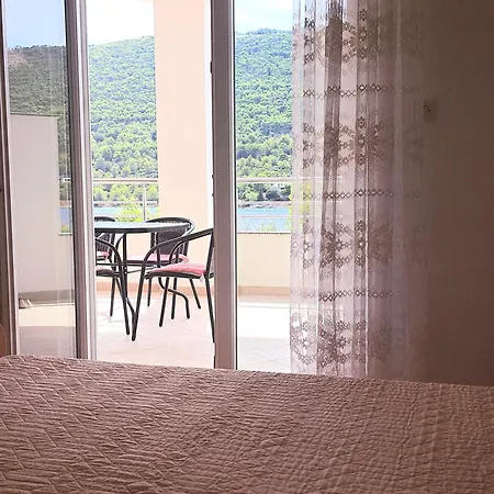 Apartment Open Sea Grebastica