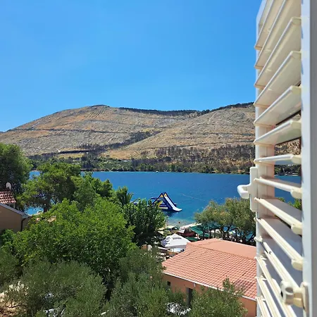 Open Sea Apartment *